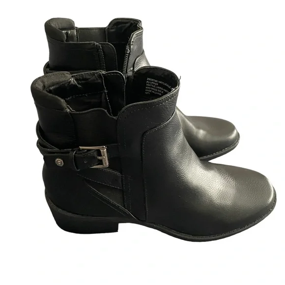 Women’s AK shoes - Picture 2 of 8